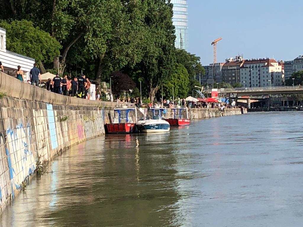 1a872794-6984-4f78-b5ae-f0e126067350